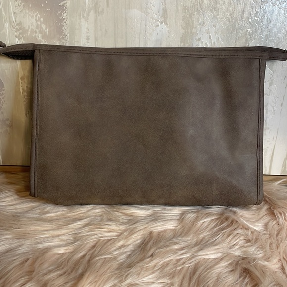 Gainsborough Brown Faux Leather Toiletry Bag - Picture 3 of 5